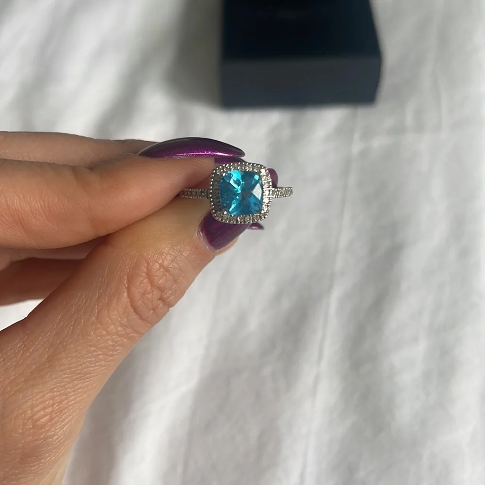 Blue topaz ring NWOT